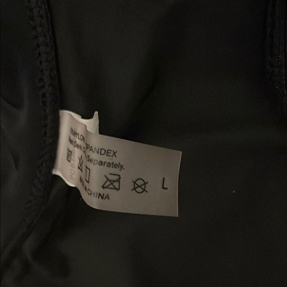 Amazon Black One-Piece Swimsuit with Sleek Design - Picture 2 of 2